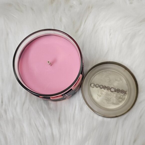 Goosecreek Strawberry Sponge Cake Soy Wax Essential Oils Jar Candle NEW - Picture 2 of 4